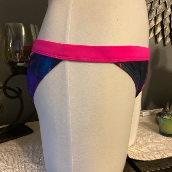 Reebok bikini bottom - Picture 2 of 12